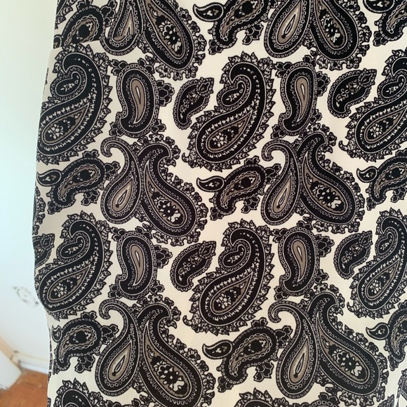 Banana Republic Top 💕 - Picture 4 of 7